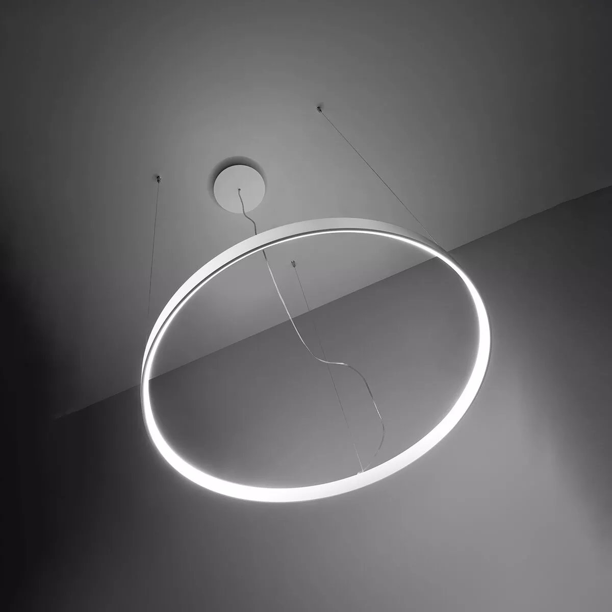 ŻYRANDOL RIO 110 CZARNY LED 4000K