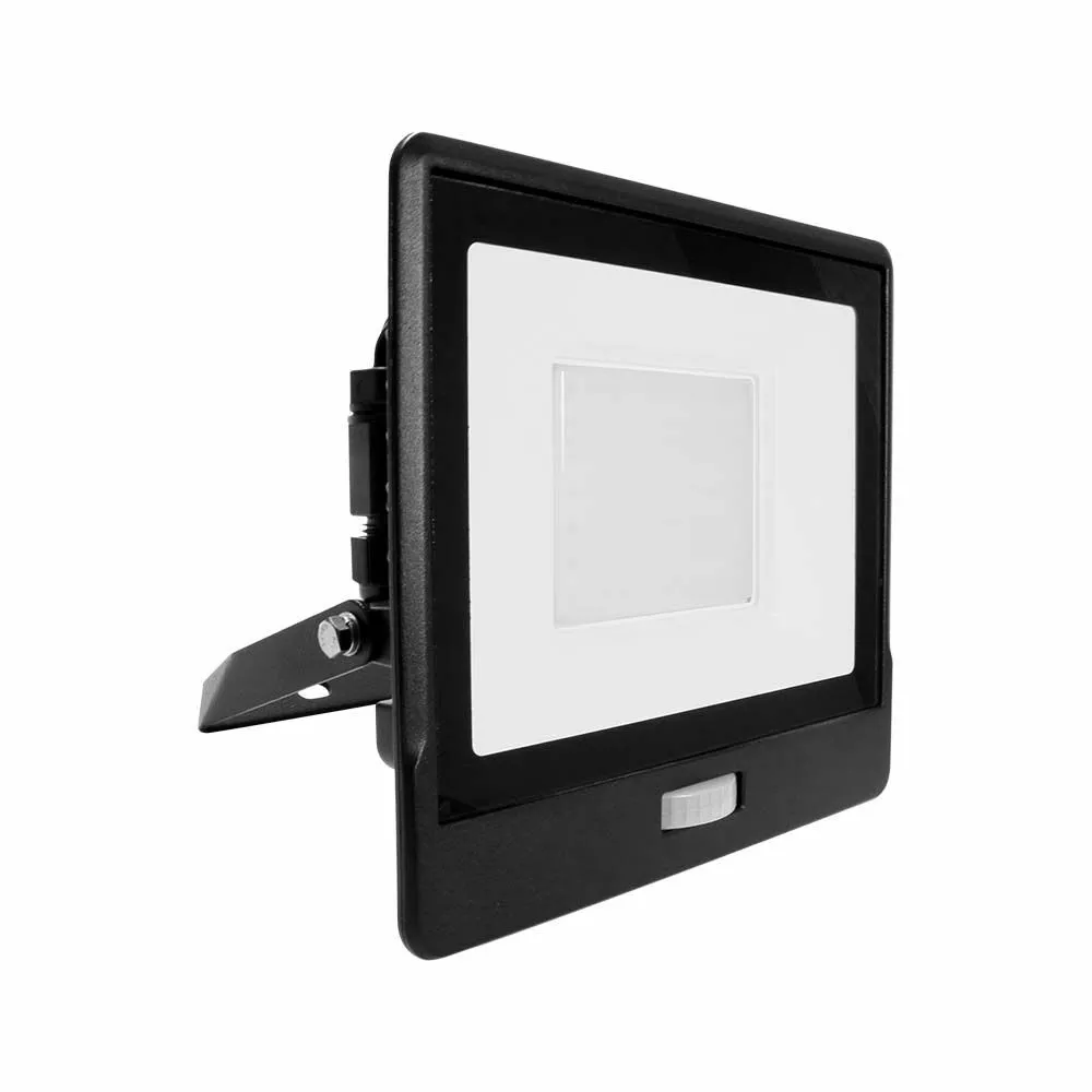 LED NASWIETLACZ 50W 4000LM 4000K LED SMD Z CZUJNIKIEM RUCHU I MUFA KABLOWA CHIP SAMSUNG CZARNY V-TAC VT-158S-20266