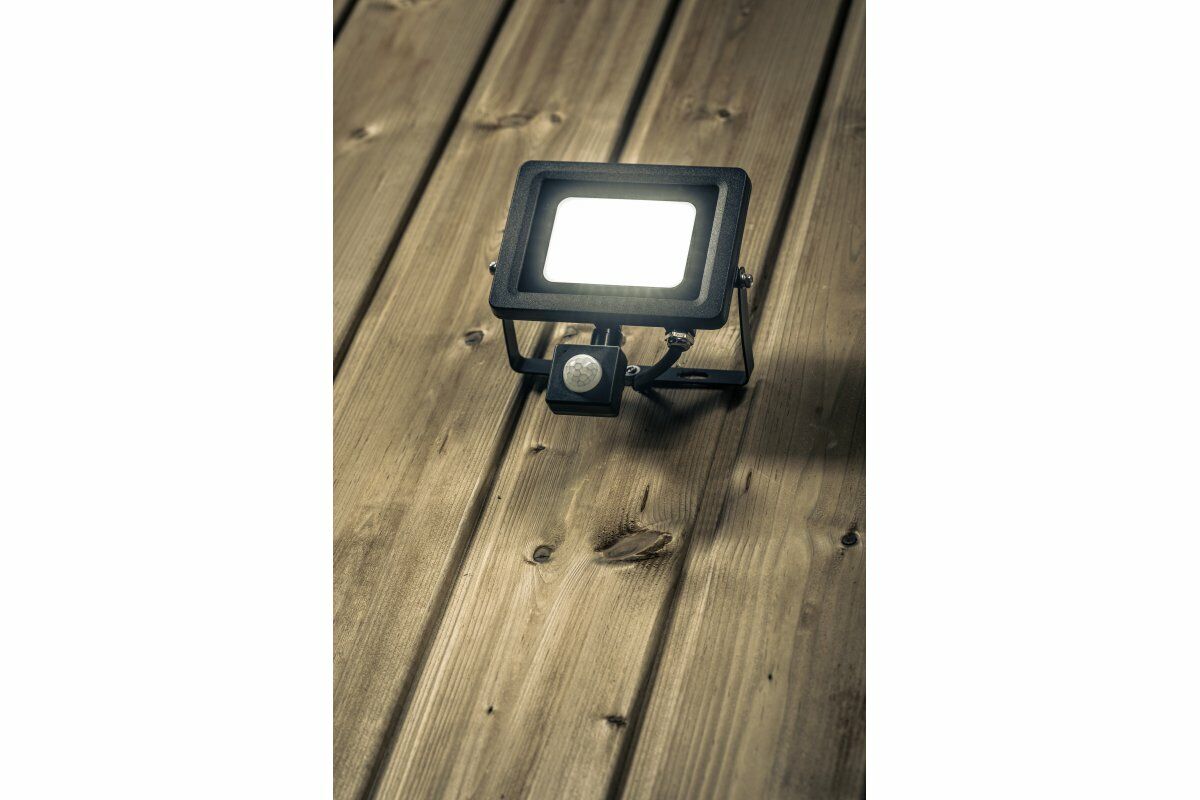 GTV NASWIETLACZ LED INEXT Z CZUJNIKIEM RUCHU 10W 800LM AC220-240V LD-INEXT10W-64